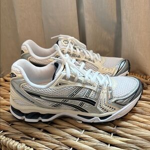 ASICS gel-kayano 14
